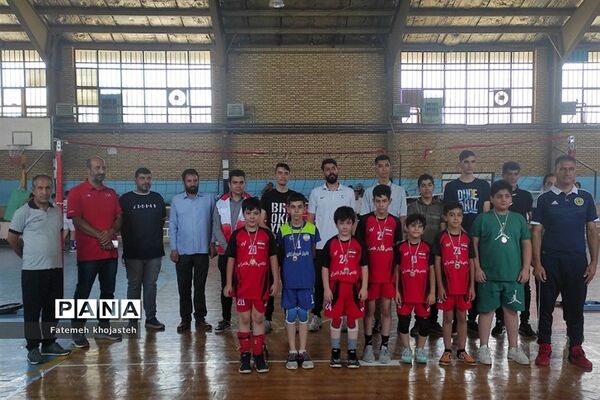 برگزاری مسابقات والیبال نونهالان در شهرستان قرچک