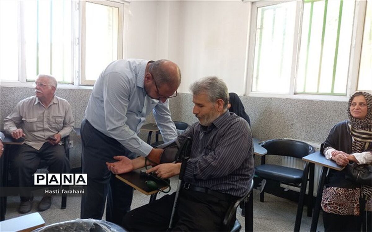 برگزاری سمینار رایگان سلامت، برای خانواده‌های شهدا و ایثارگران در قرچک/فیلم