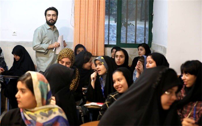 ایمن‌سازی نوجوان برابر تهاجم رسانه‌ای با هیس‌طوری