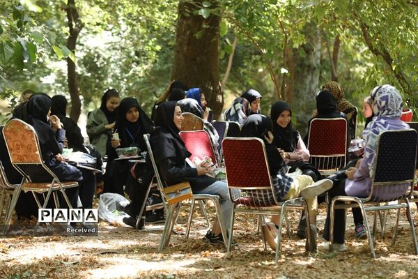برگزاری کلاس‌ها و کارگاه‌های آموزشی در نخستین روز اردوی پویش کتابخوانی «هیس طوری»