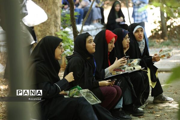 برگزاری کلاس‌ها و کارگاه‌های آموزشی در نخستین روز اردوی پویش کتابخوانی «هیس طوری»