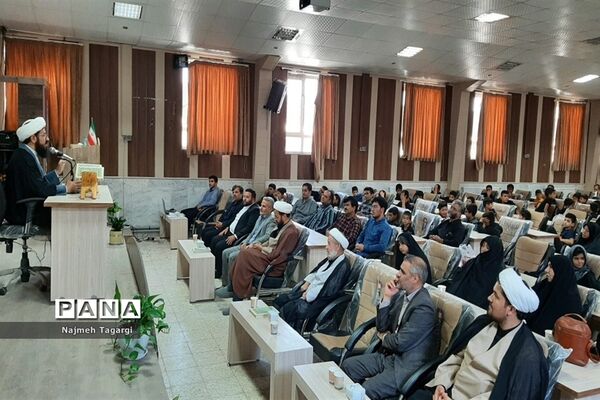 محفل قرآنی و اختتامیه کلاس‌های قرآن در شهرستان مه ولات