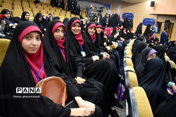 آغاز چهل‌و‌یکمین دوره مسابقات قرآن، عترت و نماز دانش‌آموزان دختر سراسر کشور