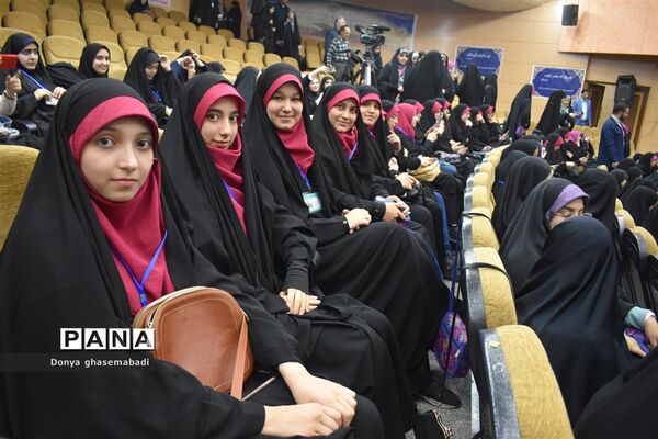 آغاز چهل‌و‌یکمین دوره مسابقات قرآن، عترت و نماز دانش‌آموزان دختر سراسر کشور