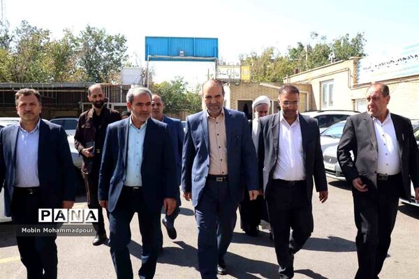 بازدید استاندار آذربایجان شرقی از اداره‌کل آموزش و پرورش استان و دیدار با  دانش آموز خبرنگاران پانا