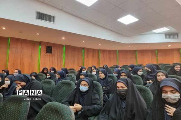 بازدید دانش‌آموزان آموزش و پرورش اسلامشهر از دانشگاه قرآن و حدیث شهرری