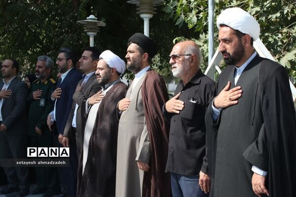 غبارروبی گلزار شهدا در گلوگاه