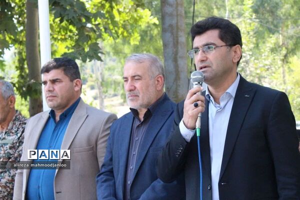 غبارروبی گلزار شهدا در گلوگاه
