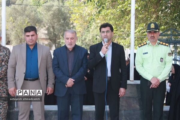 غبارروبی گلزار شهدا در گلوگاه