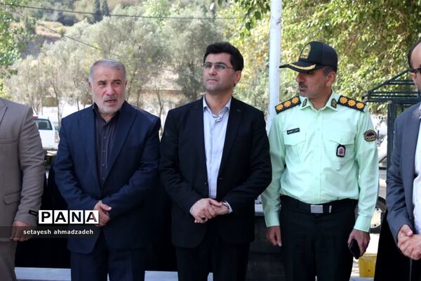 غبارروبی گلزار شهدا در گلوگاه
