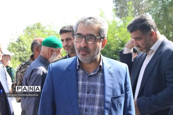 غبارروبی گلزار شهدا در گلوگاه