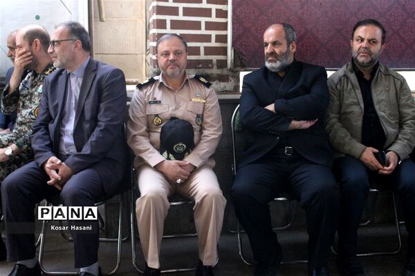 تجدید بیعت مسئولان استانی با شهیدان در اولین روز از هفته دولت