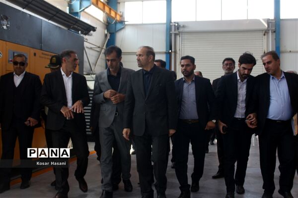 تجدید بیعت مسئولان استانی با شهیدان در اولین روز از هفته دولت