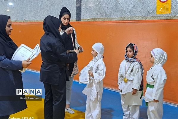 برگزاری اولین دوره مسابقات انتخابیه جودوی بانوان در شهرستان‌قرچک