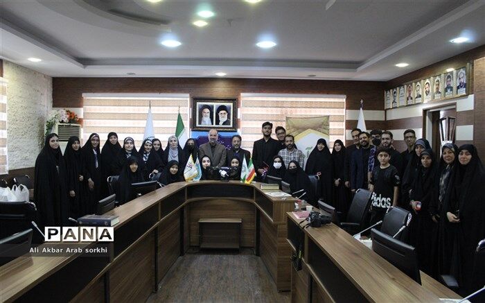 خبرنگار رکن اصلی  آگاه‌سازی یک جامعه است