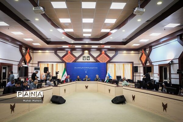 نشست خبری رئیس دانشگاه آزاد اسلامی