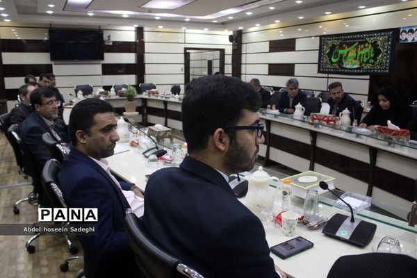 جلسه ستاد ثبت نام استانی و شورای معاونان اداره‌کل آموزش و پرورش استان بوشهر