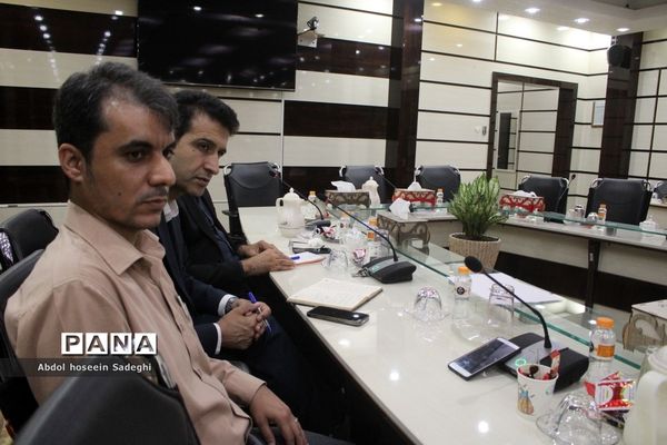 جلسه ستاد ثبت نام استانی و شورای معاونان اداره‌کل آموزش و پرورش استان بوشهر