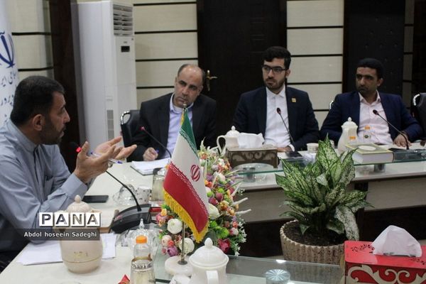 جلسه ستاد ثبت نام استانی و شورای معاونان اداره‌کل آموزش و پرورش استان بوشهر