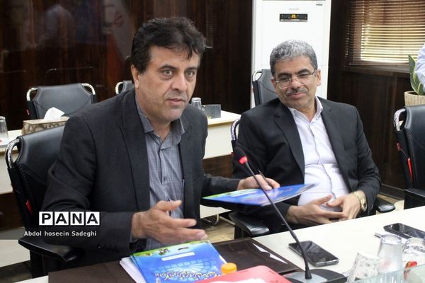 جلسه ستاد ثبت نام استانی و شورای معاونان اداره‌کل آموزش و پرورش استان بوشهر