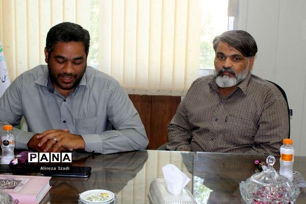 تجلیل از دانش‌آموز برتر چهل و یکمین دوره مسابقات کشوری قرآن، عترت و نماز استان بوشهر