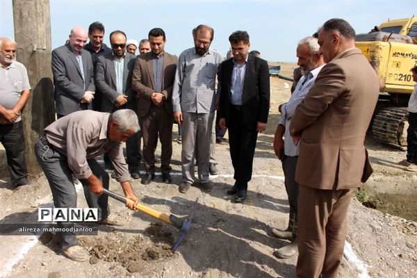 کلنگ‌زنی پروژه جهاد کشاورزی در گلوگاه