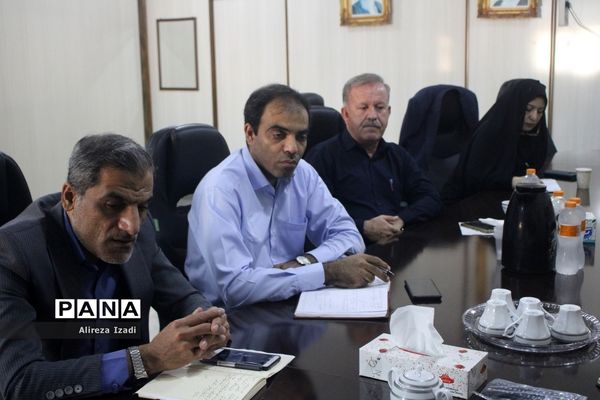 نشست هم‌اندیشی طرح ملی بازگشایی مدارس استان بوشهر