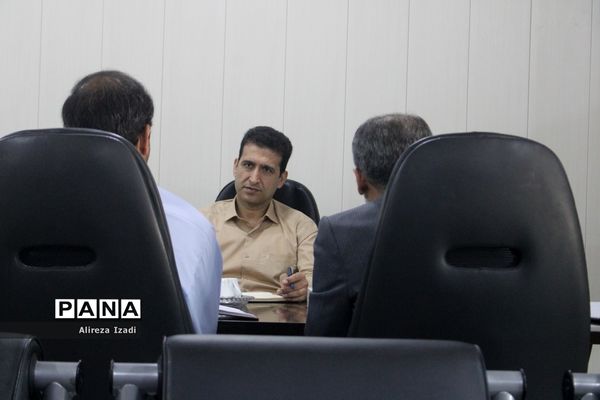 نشست هم‌اندیشی طرح ملی بازگشایی مدارس استان بوشهر