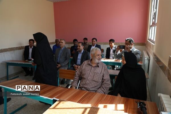 آیین افتتاح دبیرستان حاج علی عطار مقدم در روستای امرودک