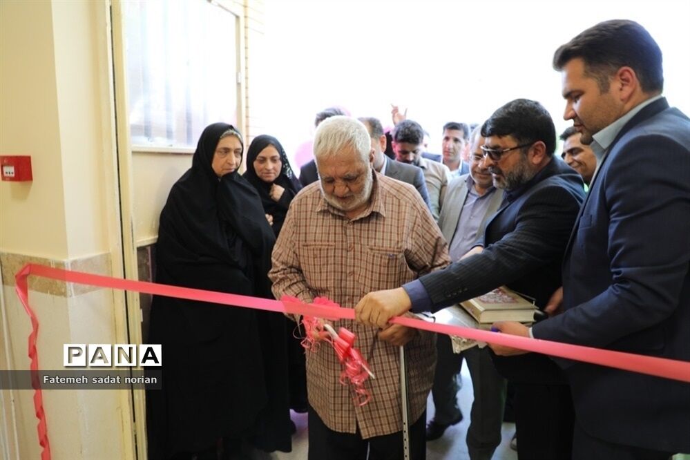 آیین افتتاح دبیرستان حاج علی عطار مقدم در روستای امرودک