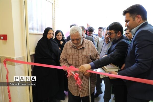 آیین افتتاح دبیرستان حاج علی عطار مقدم در روستای امرودک