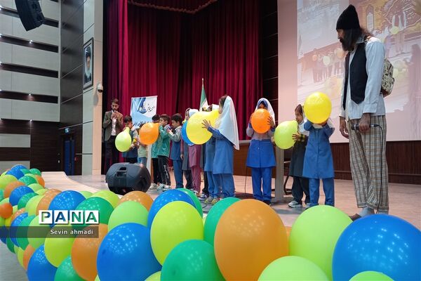 برگزاری همایش نغمه‌ مادرانه کلاس اولی‌ها در صفادشت