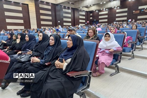 برگزاری همایش نغمه‌ مادرانه کلاس اولی‌ها در صفادشت