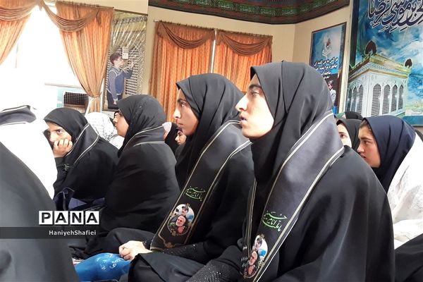 اولین روز از اردوی زیارت اولی‌های فارس در حرم امام رضا(ع)