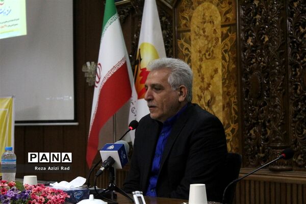 نشست خبری مدیر عامل شرکت توزیع برق آذربایجان شرقی