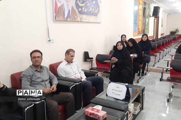 برگزاری وبینار آموزشی کارگروه پروژه مهر ۱۴۰۲ در آموزش و پرورش رودهن