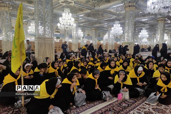 بازدید دانش آموزان زیارت اولی‌ از موزه رضوی