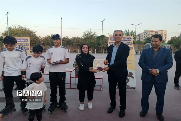 برگزاری اولین دوره مسابقات اسکیت سرعت نوجوانان شهرستان بهارستان