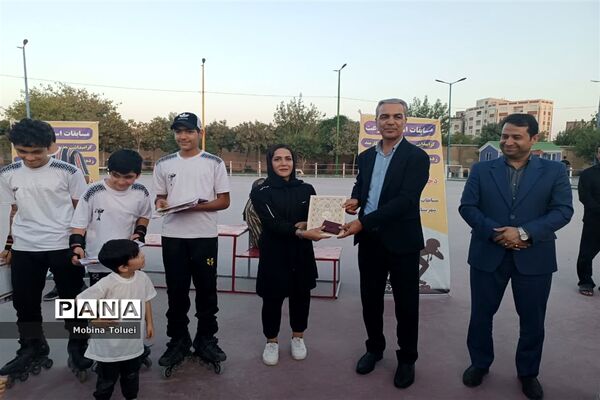 برگزاری اولین دوره مسابقات اسکیت سرعت نوجوانان شهرستان بهارستان