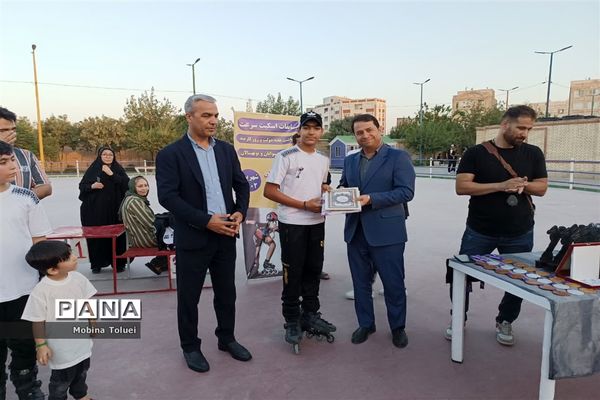 برگزاری اولین دوره مسابقات اسکیت سرعت نوجوانان شهرستان بهارستان