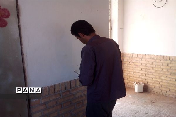 رنگ آمیزی دبستان نهضت روستای تاج‌آباد شهرستان داورزن