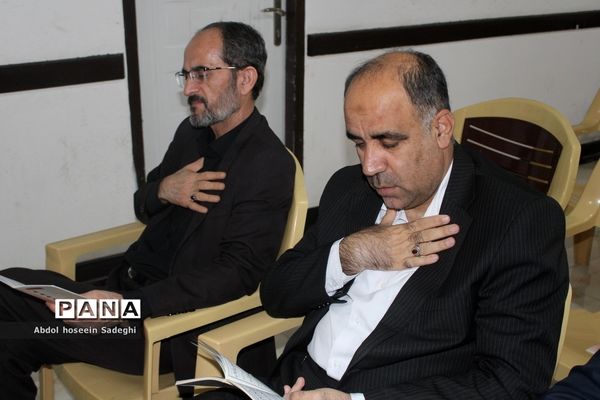 نشست صمیمی مدیر کل آموزش و پرورش استان بوشهر با همکاران اداری