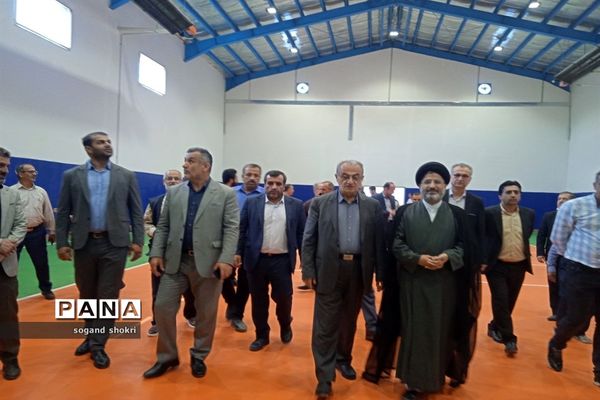 افتتاح سالن ورزشی درون مدرسه‌ای اهلم