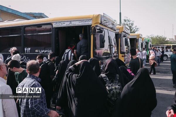 مراسم بدرقه کاروان زیارتی اربعین حسینی ازاسلامشهربه مرز مهران