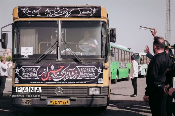 مراسم بدرقه کاروان زیارتی اربعین حسینی ازاسلامشهربه مرز مهران