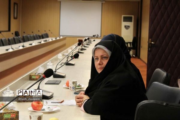 آئین تجلیل از خبرنگار دانش‌آموزان برتر منطقه ۱۳