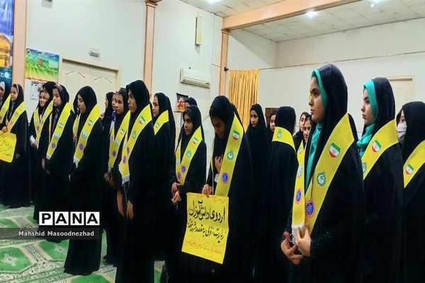 اعزام ۴۰ دانش‌آموز زیارت اولی تربت حیدریه به مشهد مقدس