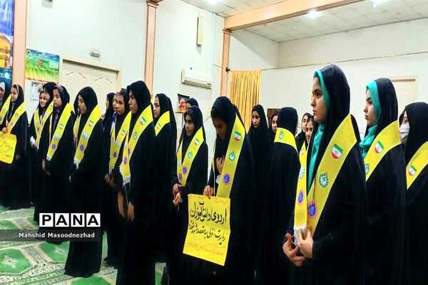 اعزام ۴۰ دانش‌آموز زیارت اولی تربت حیدریه به مشهد مقدس
