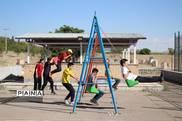اردوی یک روزه دانش‌آموزان دبیرستان شهیدبهشتی