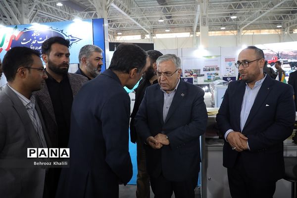 بازدید رئیس جمهوری از نمایشگاه «روایت خدمت؛ وعده وفا»